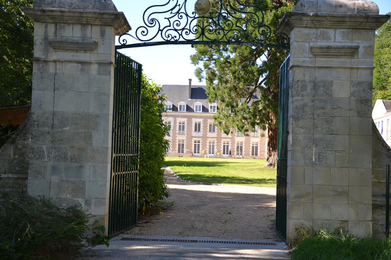 Chateau De Saint Ouen Les Vignes Luaran gambar